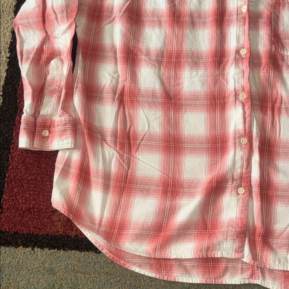 Women’s Old Navy Flannel Button‎ Down Shirt Boyfriend Fit - Picture 3 of 5